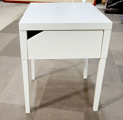 桃園二手純白小邊桌 純白小邊桌